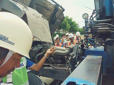 LINE_ALBUM_หลักสูตรปั้นจั่นชนิดเคลื่อนที่(Mobile Crane 4 _250828_9.jpg - หลักสูตรปั้นจั่นชนิดเคลื่อนที่ (Mobile Crane 4 ผู้)